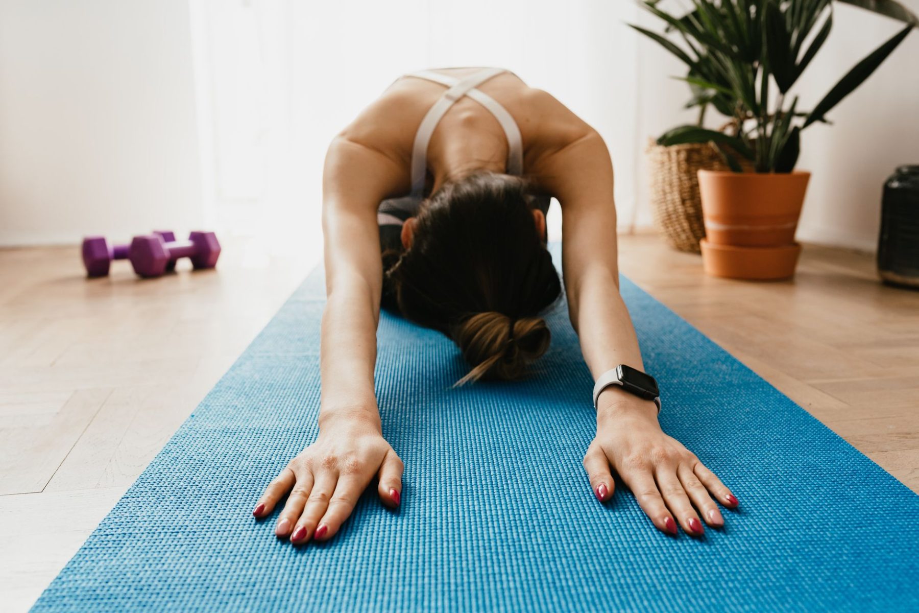 Yoga voor beginners, zo begin je thuis of in een les